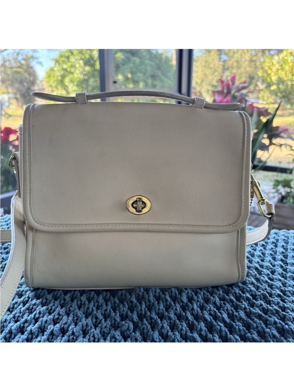 Vintage Coach Courts - Picture 12 of 15